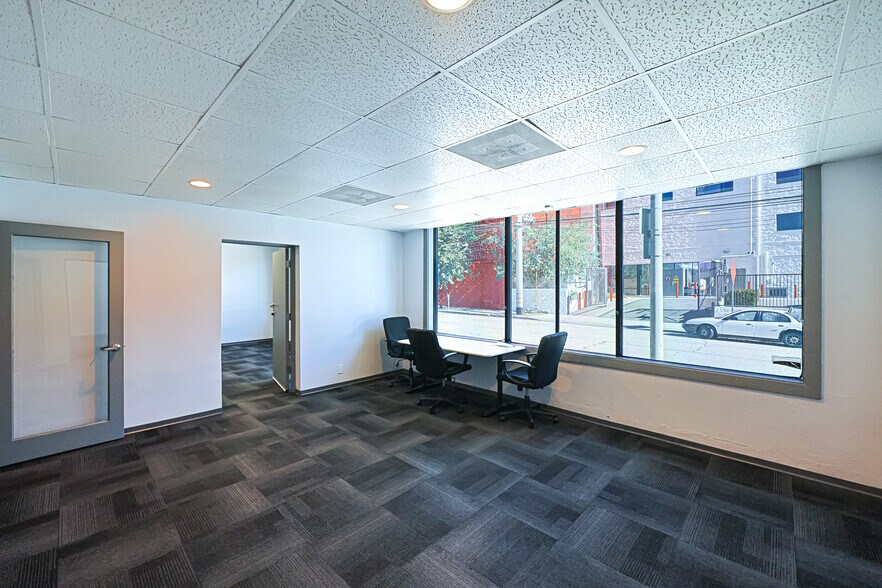 More Photos Of 1041 N Mansfield Ave, Los Angeles Light Distribution For Sale