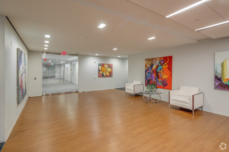 More Photos Of 2101 L St NW, Washington Office For Lease