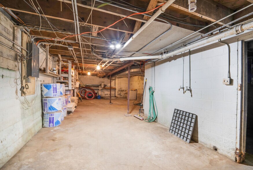 More Photos Of 127 W Main St, Omro Storefront Retail Office For Sale