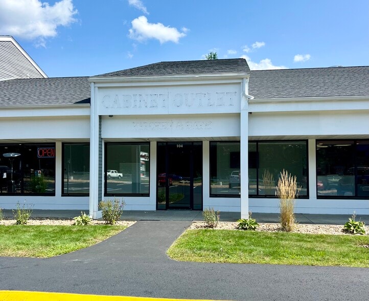 More Photos Of 254 N Broadway, Salem Storefront Retail Office For Sale