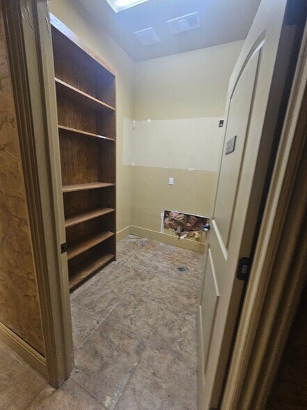 More Photos Of 89 Notch Shopping Center Ln, Branson West Freestanding For Lease