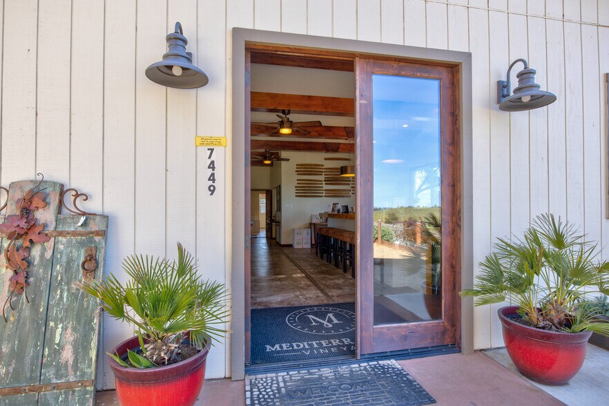 More Photos Of 7449 Fairplay Rd, Somerset Specialty For Sale