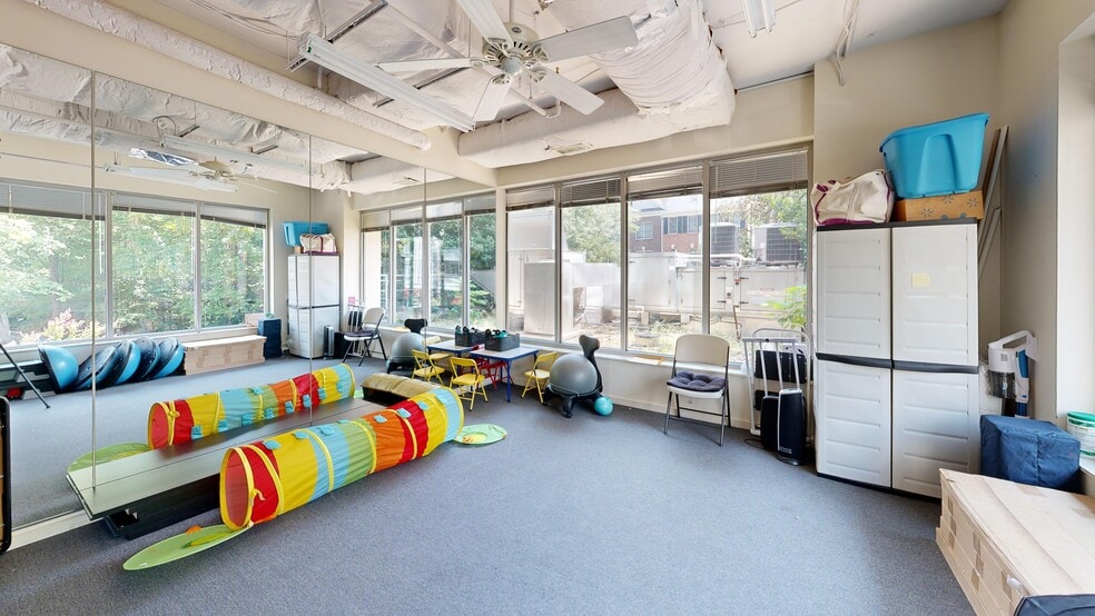 More Photos Of 513 W Broad St, Falls Church Apartments For Sale