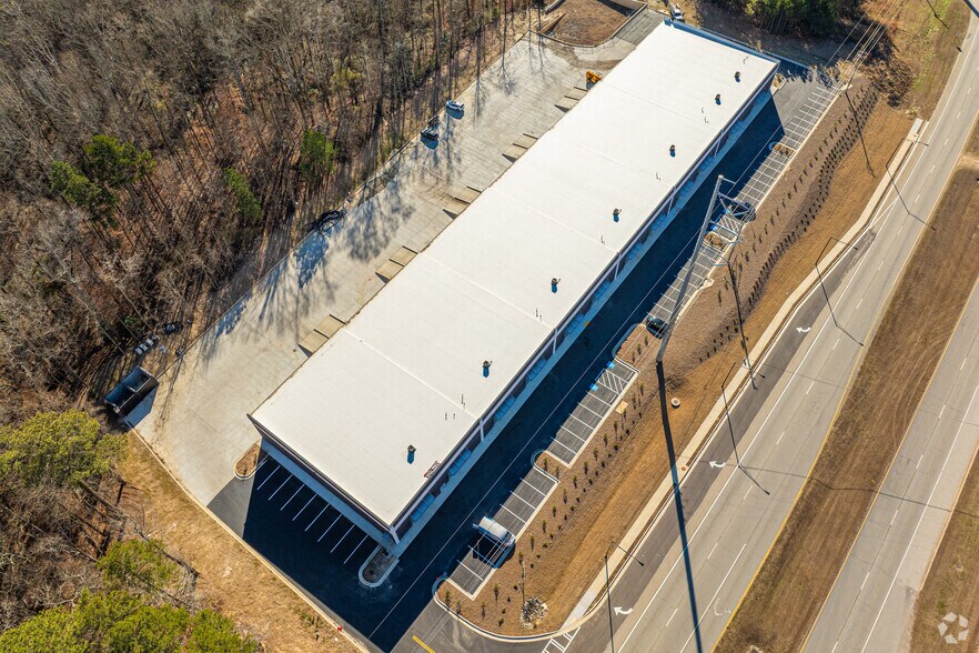 More Photos Of 1901 Peachtree Industrial Blvd, Buford Warehouse For Lease