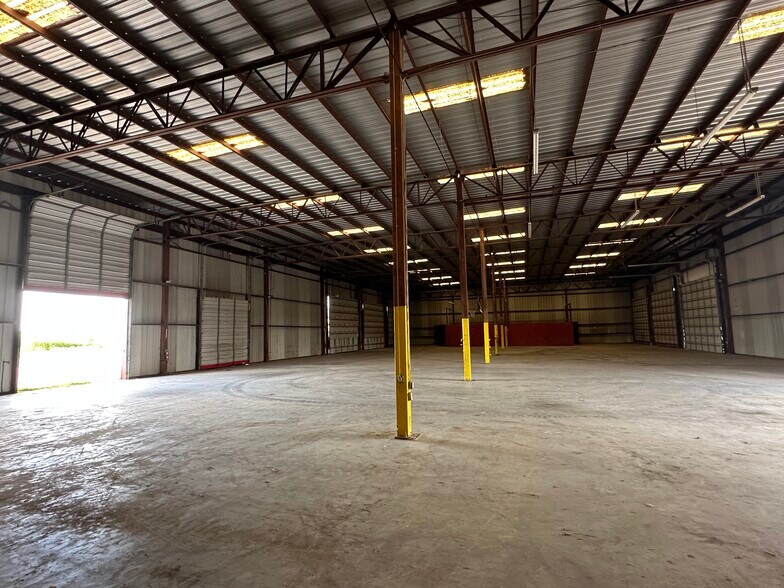 More Photos Of 6443 State Highway 359, Laredo Industrial For Lease