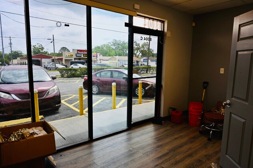 More Photos Of 8000-8004 N Armenia Ave, Tampa Medical For Lease