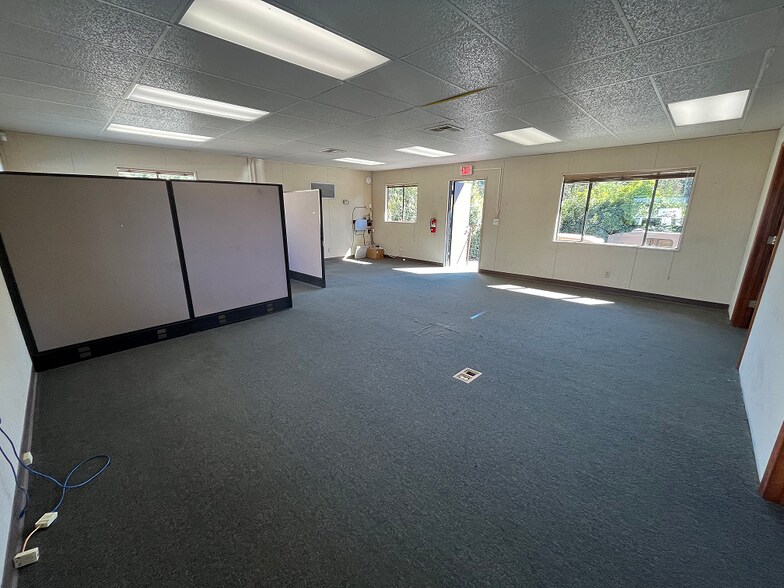 More Photos Of 11452 E Bennett Rd, Grass Valley Industrial For Lease