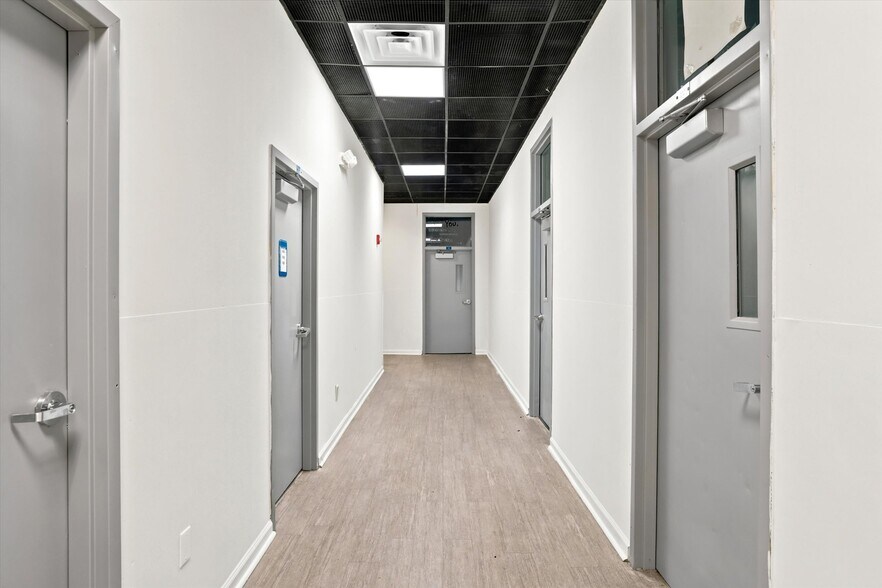 More Photos Of 5534-5546 Pulaski Ave, Philadelphia Office For Lease