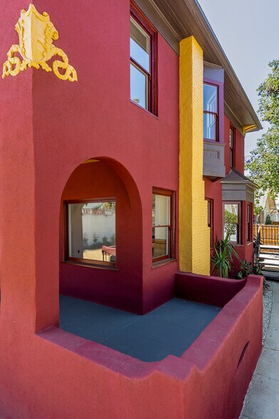 More Photos Of 4219 Figueroa Street, Los Angeles General Retail For Sale