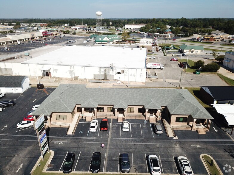 More Photos Of 512-520 Erwin Rd, Dunn General Retail For Lease