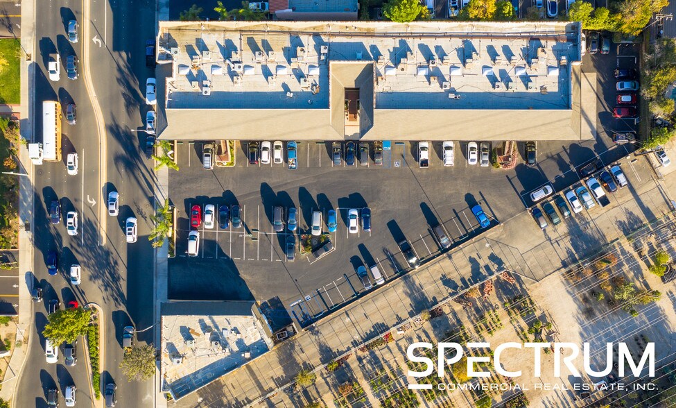 More Photos Of 23226-23238 Lyons Ave, Santa Clarita Unknown For Lease