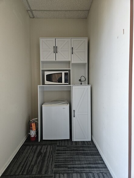 More Photos Of 222 E Olive Ave, Redlands Loft Creative Space For Lease