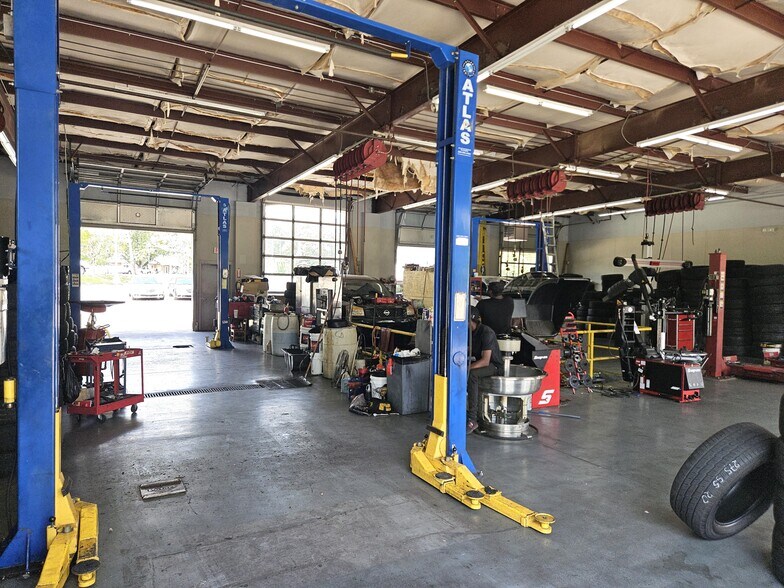 More Photos Of 3943 Old Austell Rd, Powder Springs Auto Repair For Sale