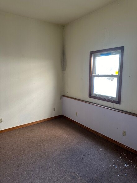 More Photos Of 722 Locust St, Garberville Storefront Retail Residential For Sale