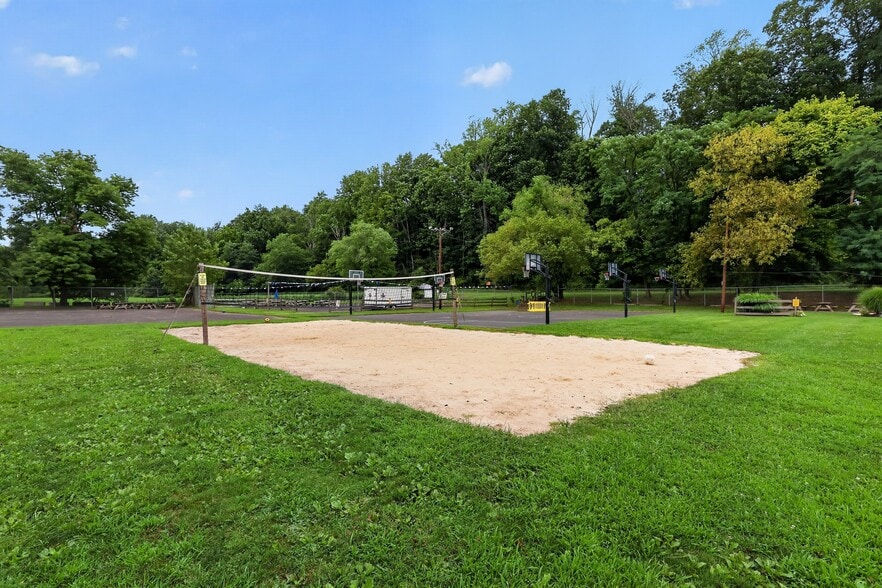 More Photos Of 13 Beaver St, Hulmeville Swimming Pool For Sale