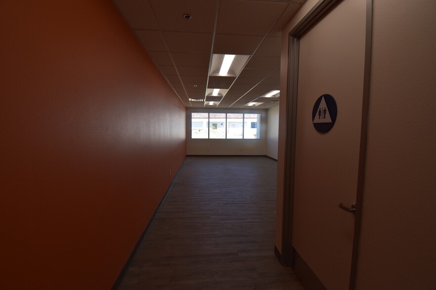 More Photos Of 72140 Magneisa Falls Dr, Rancho Mirage Office Residential For Sale