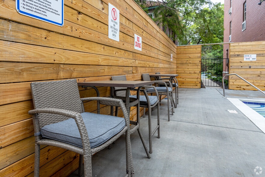 More Photos Of 512 W Ormsby Ave, Louisville Apartments For Sale