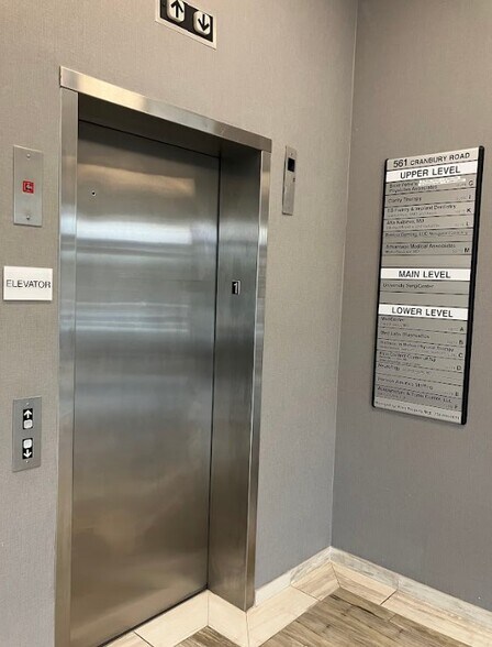 More Photos Of 561 Cranbury Rd, East Brunswick Medical For Sale