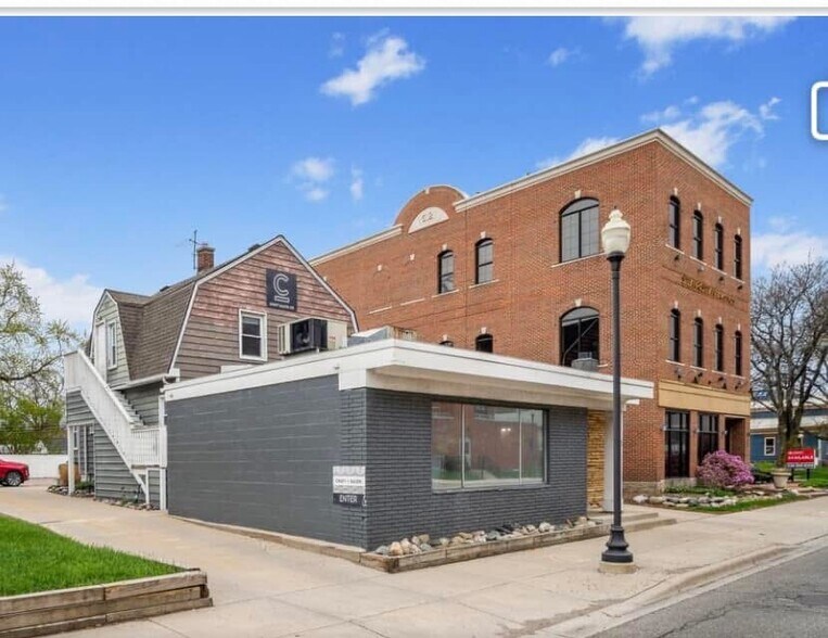 Primary Photo Of 520-522 E Eleven Mile Rd, Royal Oak Freestanding For Sale