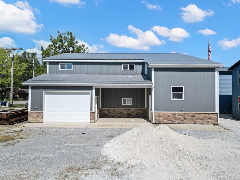 More Photos Of 4983 E Indiana Beach Rd, Monticello Hospitality For Sale