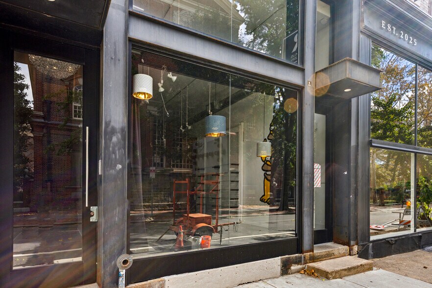 More Photos Of 27 N 2nd St, Philadelphia General Retail For Lease