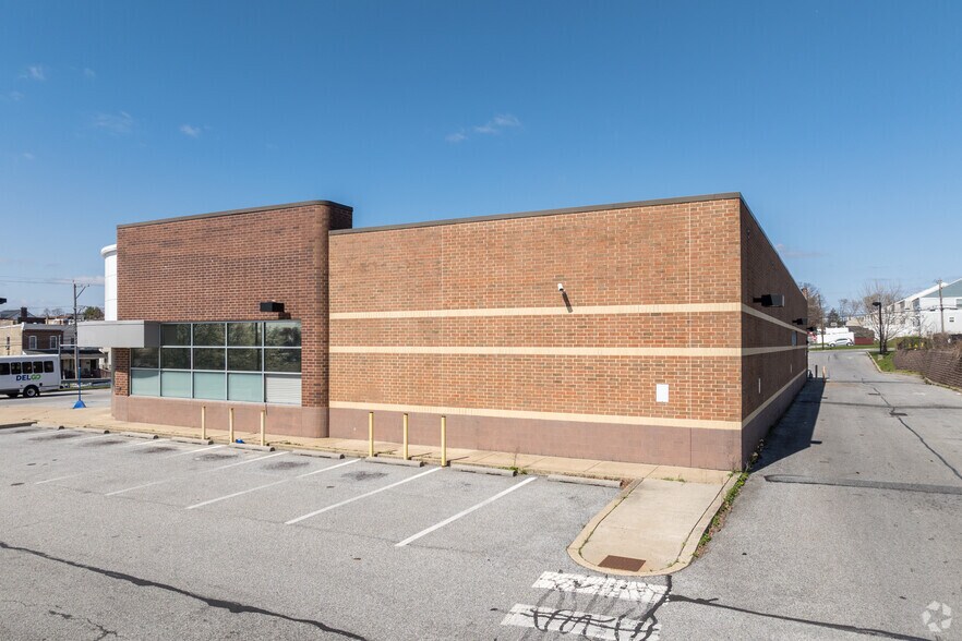 More Photos Of 2722 W 9th St, Chester Drugstore For Sale