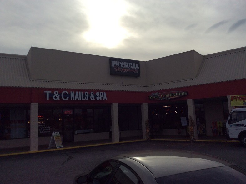 More Photos Of 5636 US Route 60, Huntington Unknown For Lease