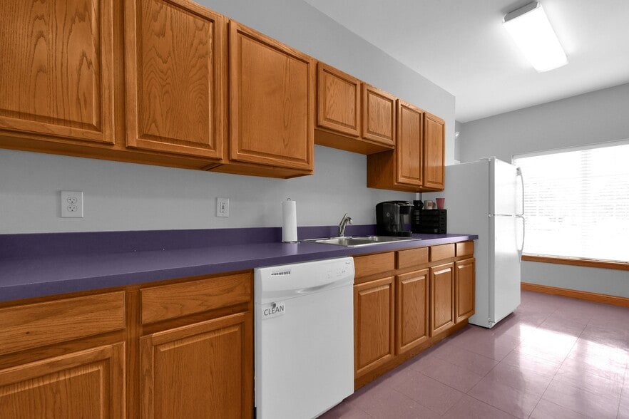 More Photos Of 10400 Blacklick Eastern Rd, Pickerington Medical For Lease