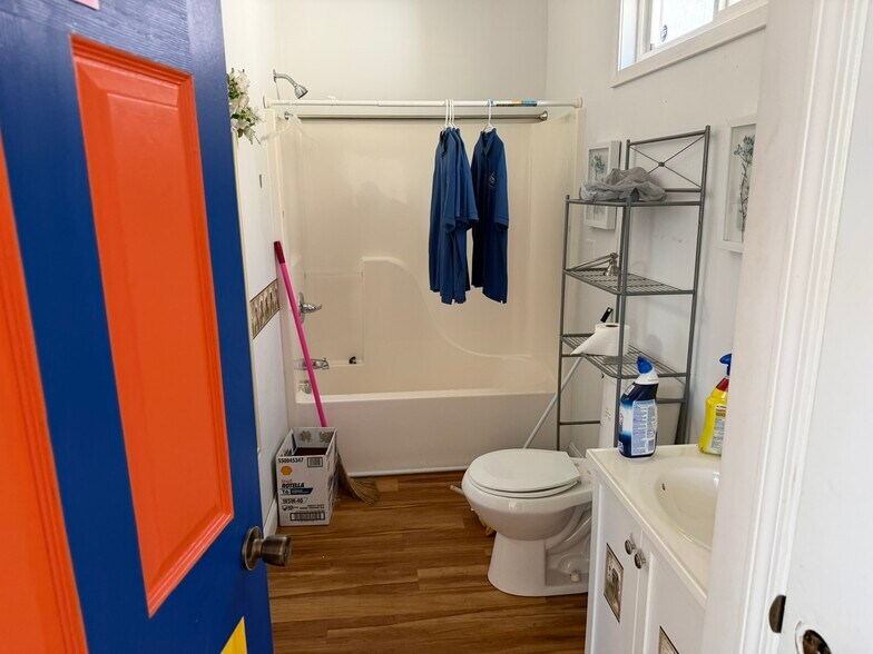 More Photos Of 602 E Lee Hwy, Wytheville Freestanding For Sale