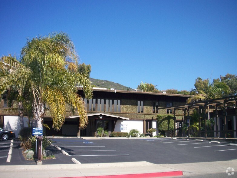 More Photos Of 32322-32326 S Coast Hwy, Laguna Beach Medical For Lease