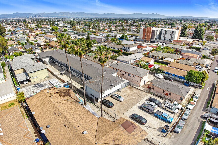 More Photos Of 1044 W 110th St, Los Angeles Apartments For Sale
