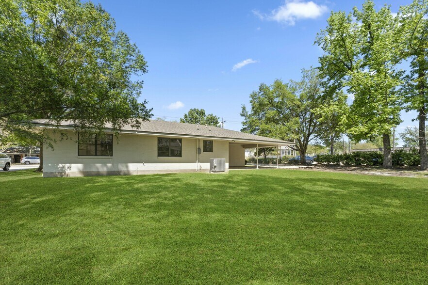 More Photos Of 3455 Brentwood Dr, Baton Rouge Office For Lease