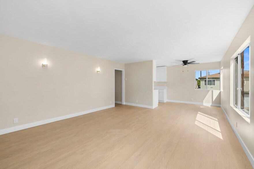 More Photos Of 3020 E 3rd St, Long Beach Apartments For Sale