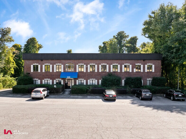 More Photos Of 1686 Roswell Rd, Marietta Office For Sale