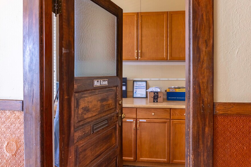 More Photos Of 1 E Apache St, Wickenburg Office For Sale