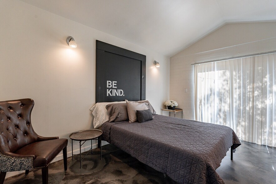 More Photos Of 2301-2309 S College Ave, Tempe Apartments For Sale