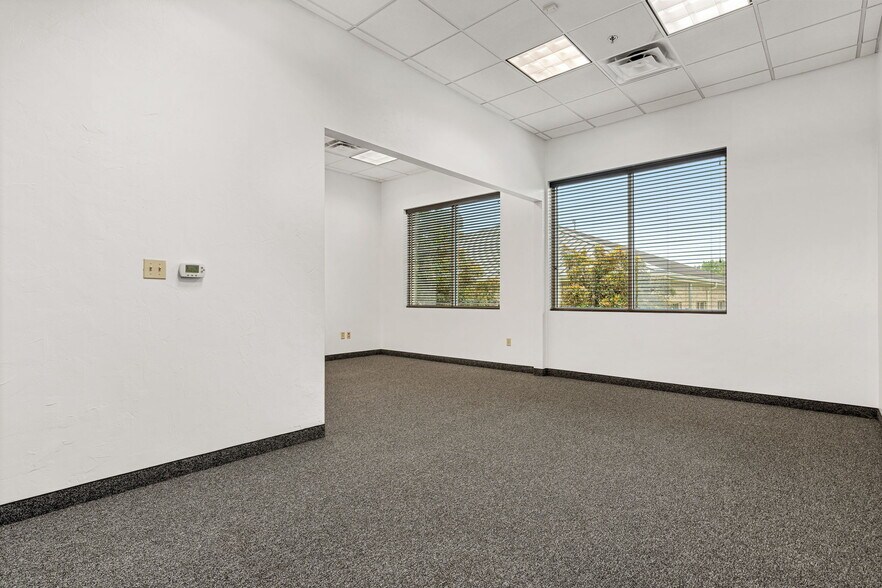 More Photos Of 8380 Warren Pky, Frisco Office For Sale