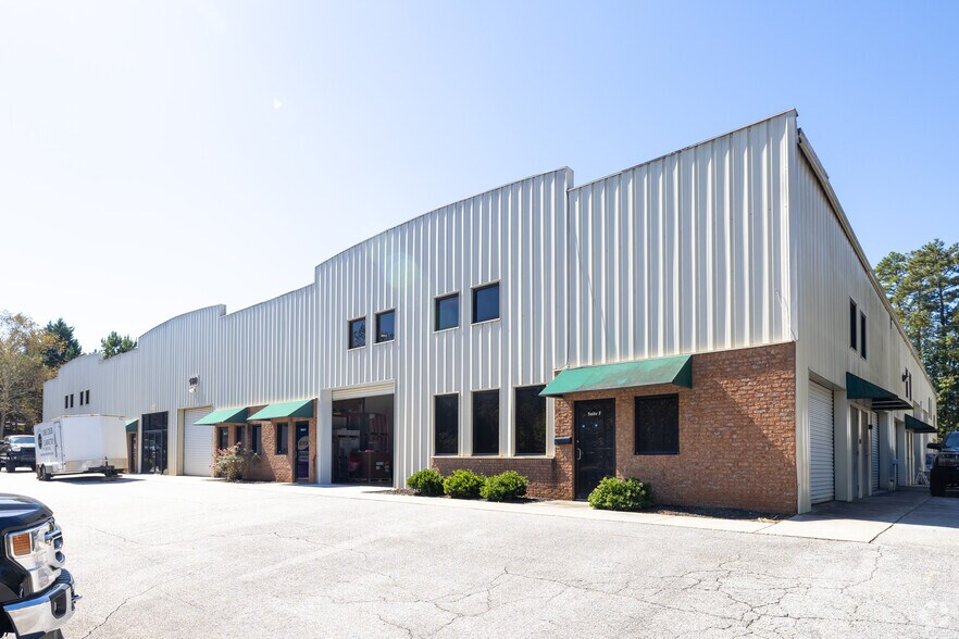 Primary Photo Of 180 Shamrock Industrial Blvd, Tyrone Flex For Lease