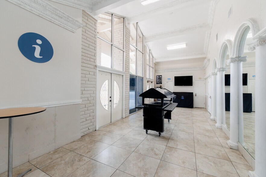 More Photos Of 2016 Anniston Rd, Jacksonville Religious Facility For Sale