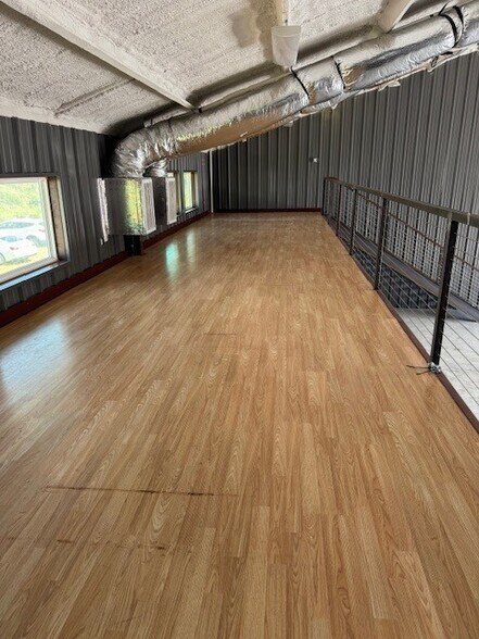 More Photos Of 320 N Ridge Rd, Marble Falls Unknown For Lease