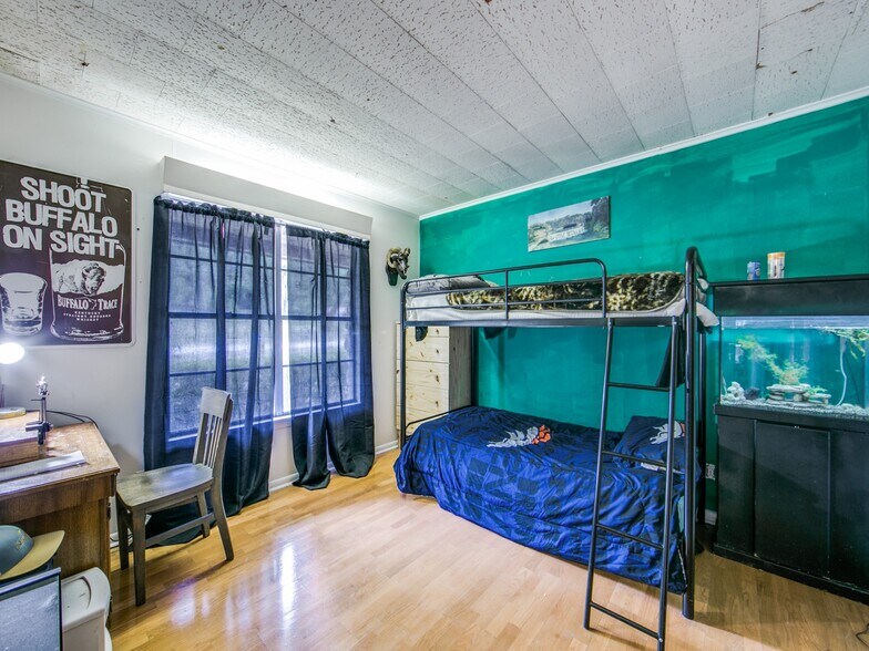 More Photos Of 536 S School St, Boerne Land For Sale