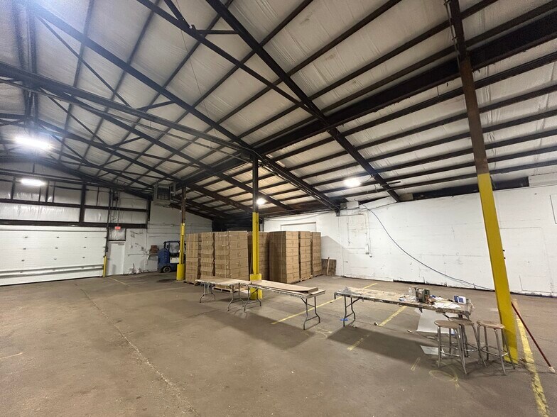 More Photos Of 310 Portland Rd, Waterloo Warehouse For Lease