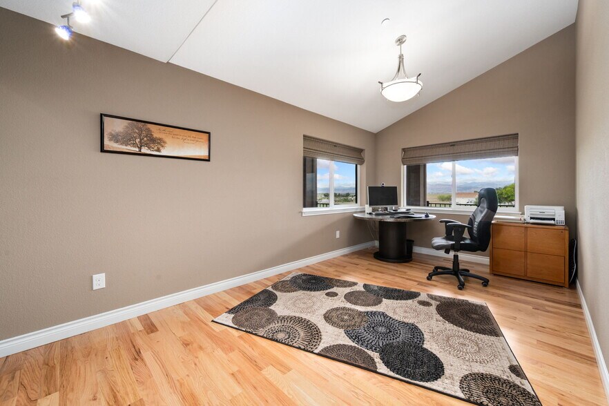More Photos Of 13299 E County Line Rd, Longmont Flex For Sale