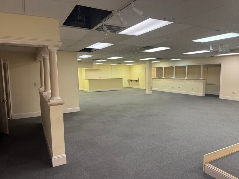 More Photos Of 5838-5868 Bigger Rd, Dayton Unknown For Lease