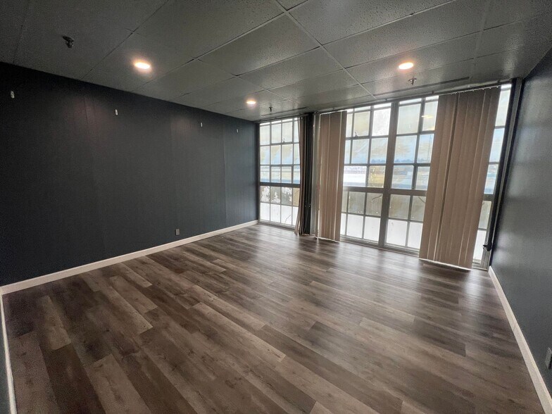 More Photos Of 100 Barber Ave, Worcester Office For Sale