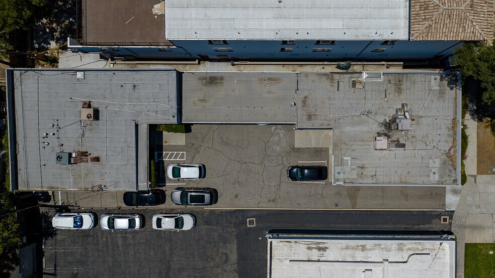 More Photos Of 10738 Riverside Dr, North Hollywood Medical For Lease