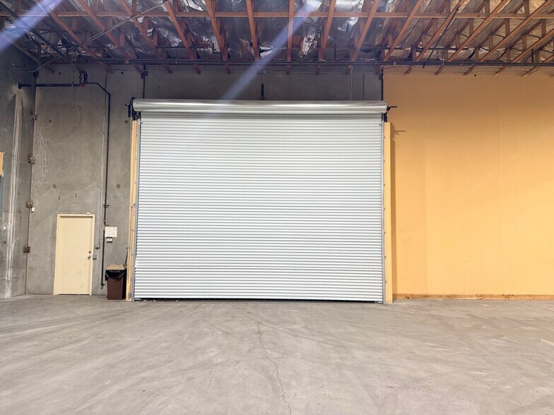 More Photos Of 5141 Procyon St, Las Vegas Warehouse For Lease