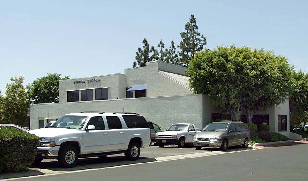 More Photos Of 501 Parkcenter Dr, Santa Ana Office For Lease
