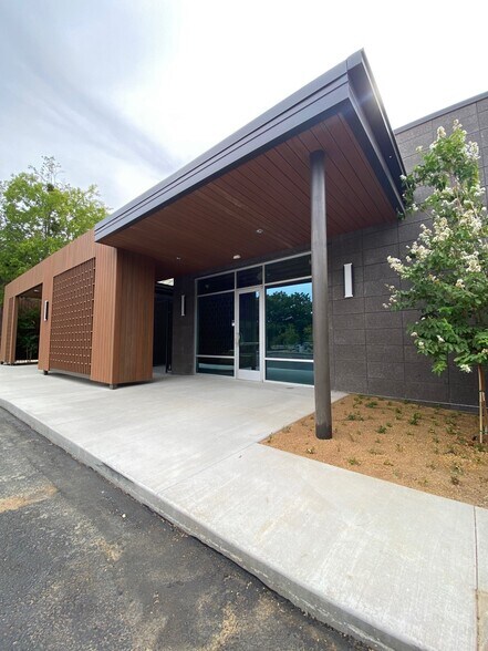 More Photos Of 1512 8th Ave, Fort Worth Medical For Lease