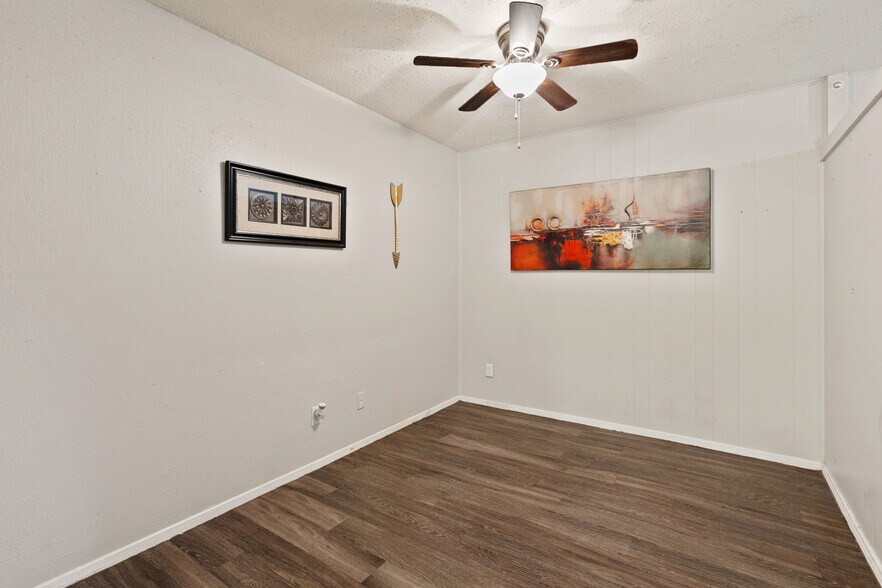 More Photos Of 8502 Dryfield Dr, Austin Apartments For Sale